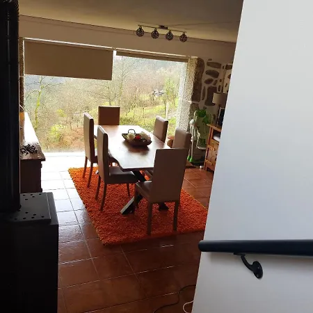 Dom wakacyjny House With 4 Bedrooms In With Wonderful Mountain View Shared Pool Terrace Cabeceiras de Basto