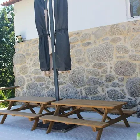 Dom wakacyjny House With 4 Bedrooms In With Wonderful Mountain View Shared Pool Terrace Cabeceiras de Basto