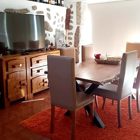 House With 4 Bedrooms In With Wonderful Mountain View Shared Pool Terrace Dom wakacyjny Cabeceiras de Basto
