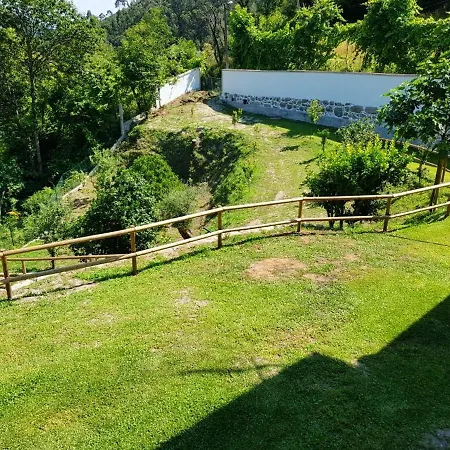 House With 4 Bedrooms In With Wonderful Mountain View Shared Pool Terrace Dom wakacyjny Cabeceiras de Basto