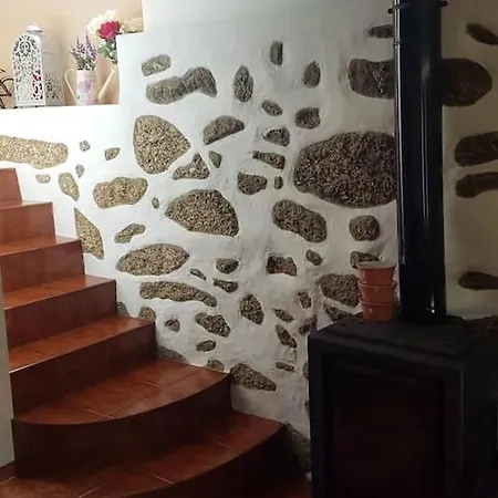House With 4 Bedrooms In With Wonderful Mountain View Shared Pool Terrace Dom wakacyjny